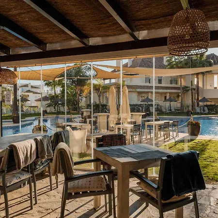 Aloha Hills Club Luxury Retreat Pools Gym Apartment *